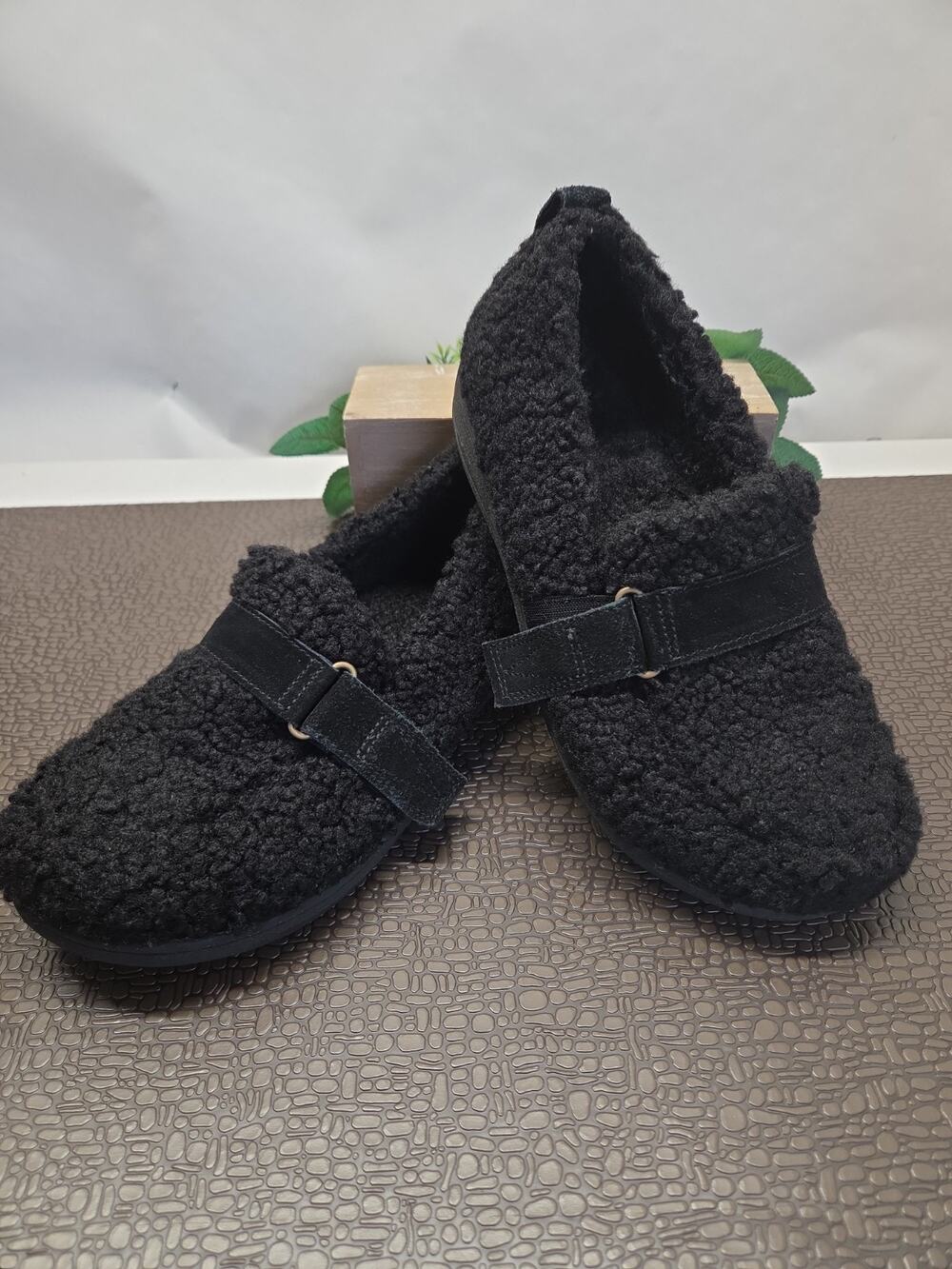 Vionic Imogen Women's Slippers Black Size 9